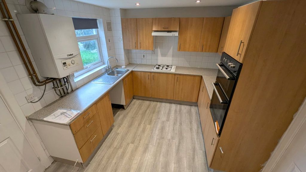Property photo 2 of 8 Picture No. 05