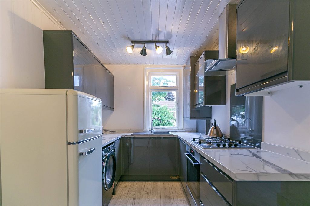 Property photo 3 of 7 Picture No. 08