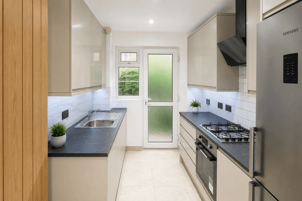 Property photo 1 of 5 2 Bed Flat To Rent Norman Court, London Se22