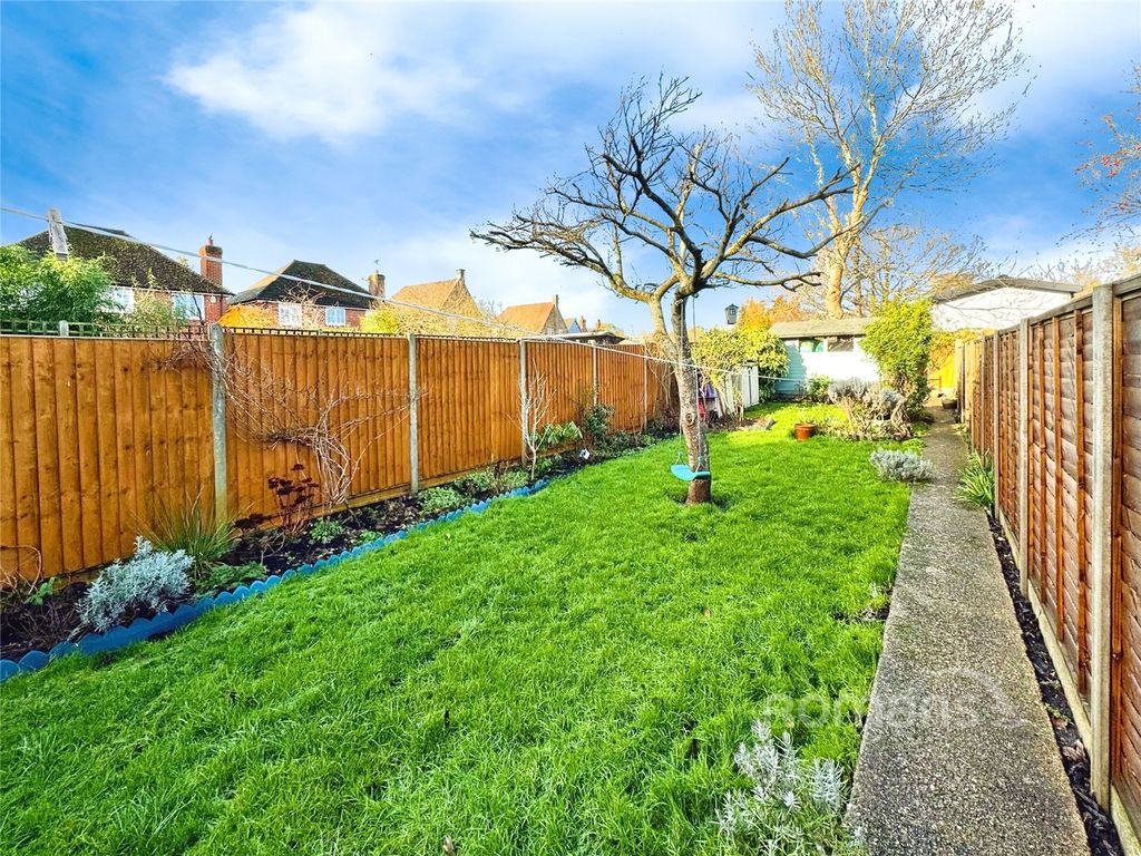 Property photo 2 of 13 Picture No. 11