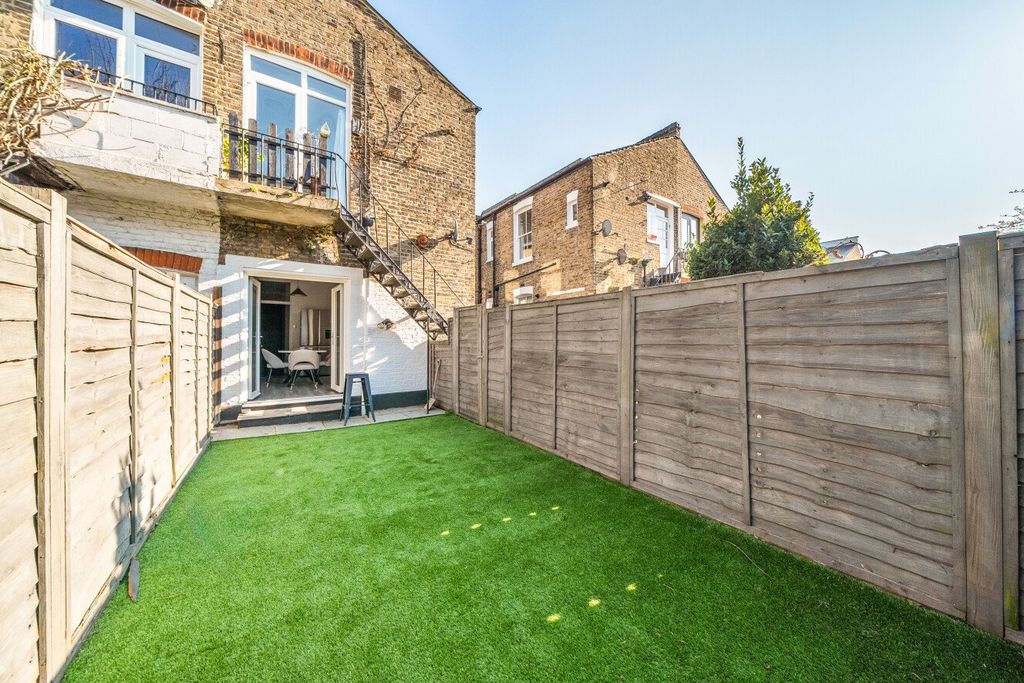 Property photo 3 of 25 Picture No. 32