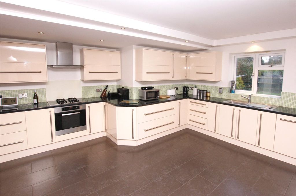 Property photo 2 of 9 Picture No. 38