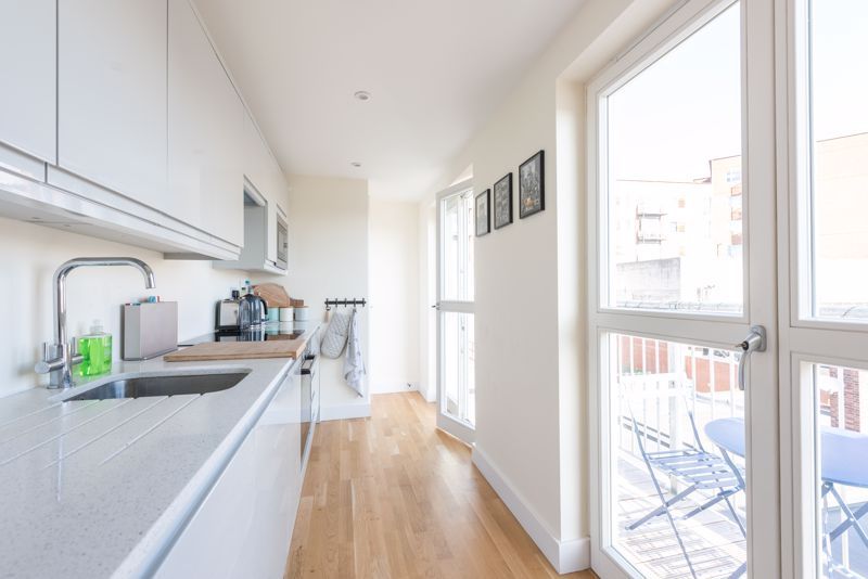 Property photo 3 of 10 Photo 4