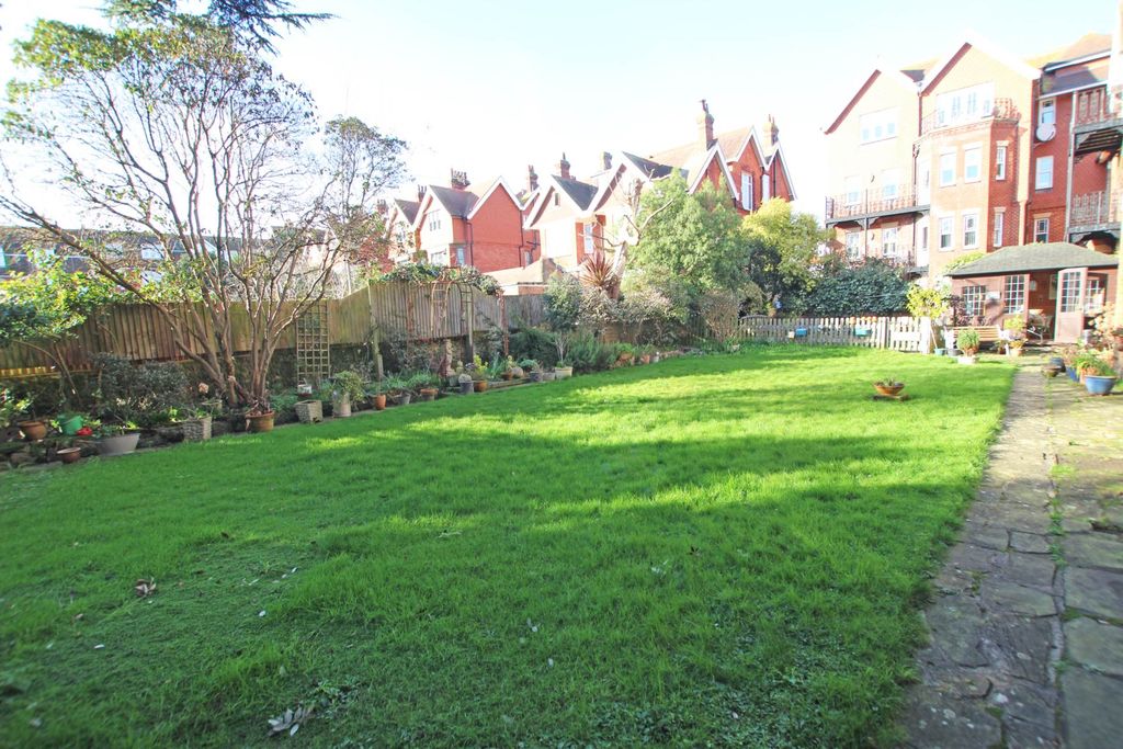 Additional image 18 of 3 bed flat for saleGrassington Road, Eastbourne BN20