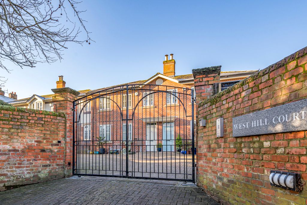 Property photo 2 of 15 Picture No. 01