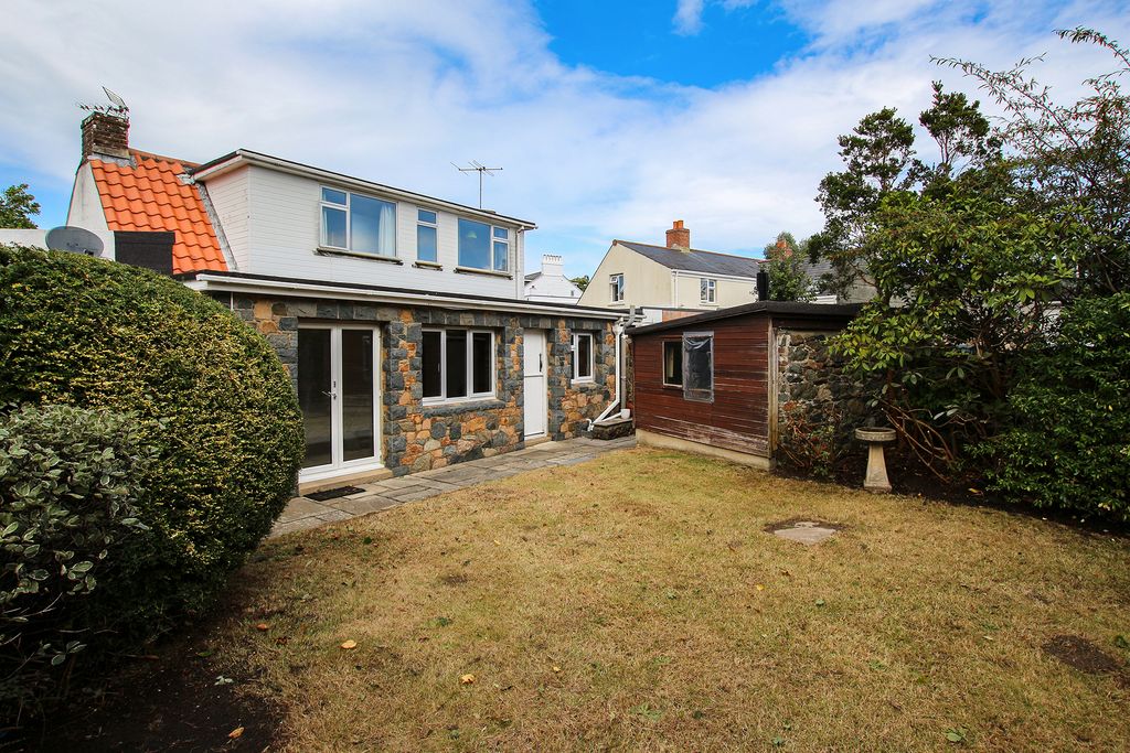 Property photo 1 of 14 Photo 0