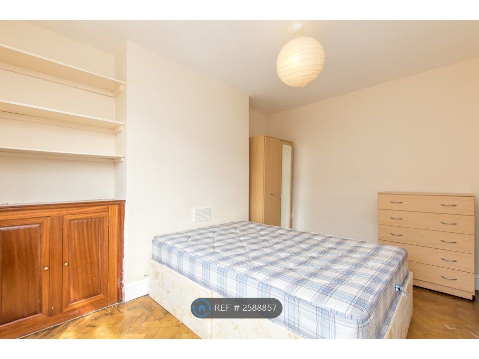 Property photo 2 of 9 Downstairs Bedroom