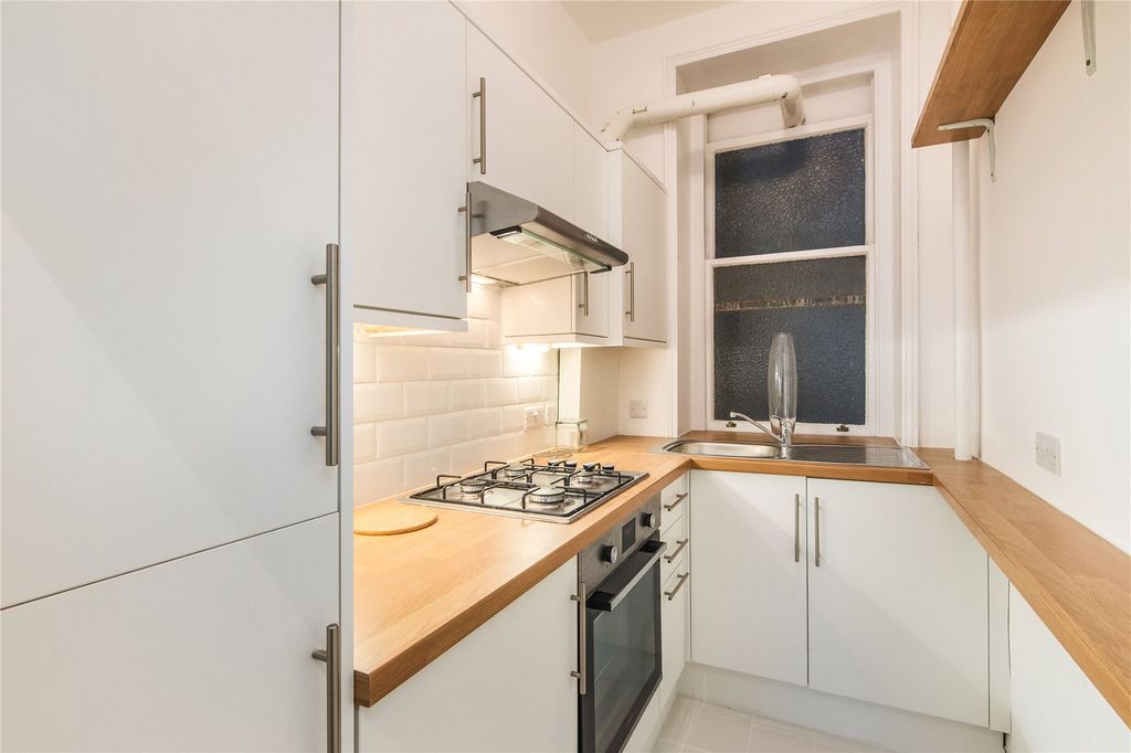 Property photo 3 of 7