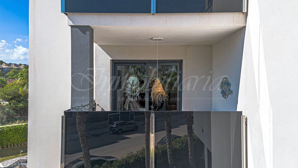 Property photo 3 of 28