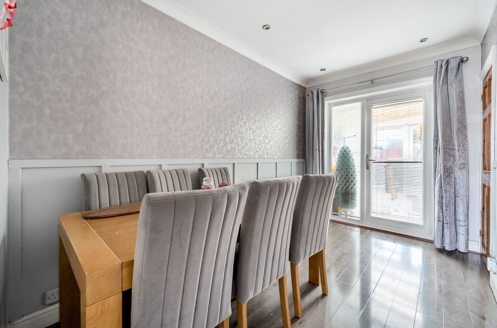 Property photo 3 of 15 1398122-5-6968c46...