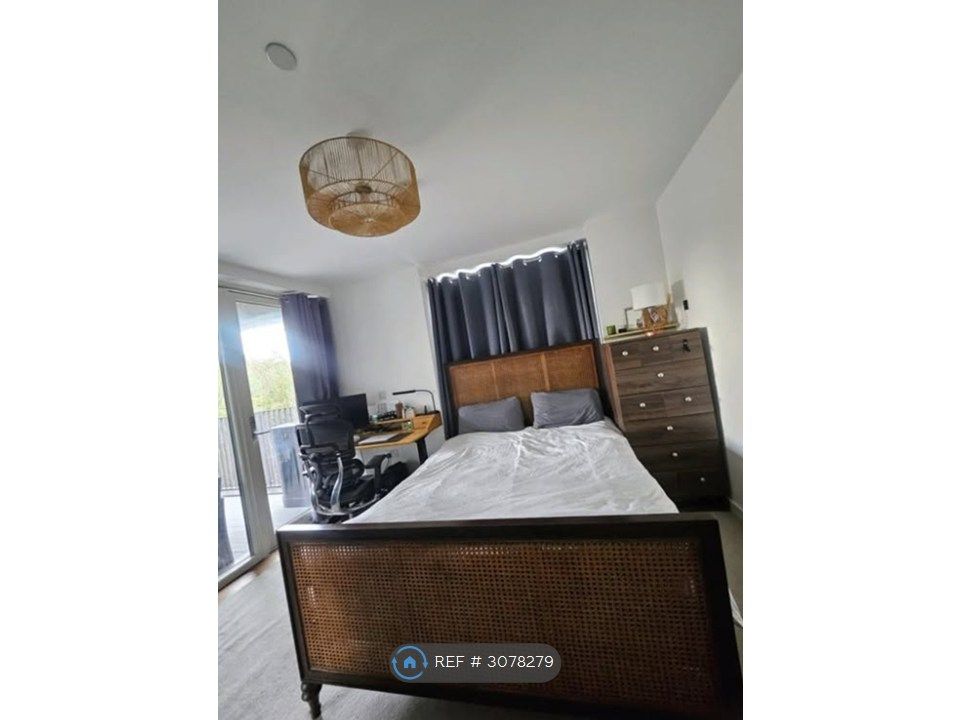 Property photo 3 of 14 Bedroom 1