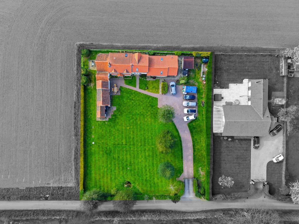 Property photo 2 of 56