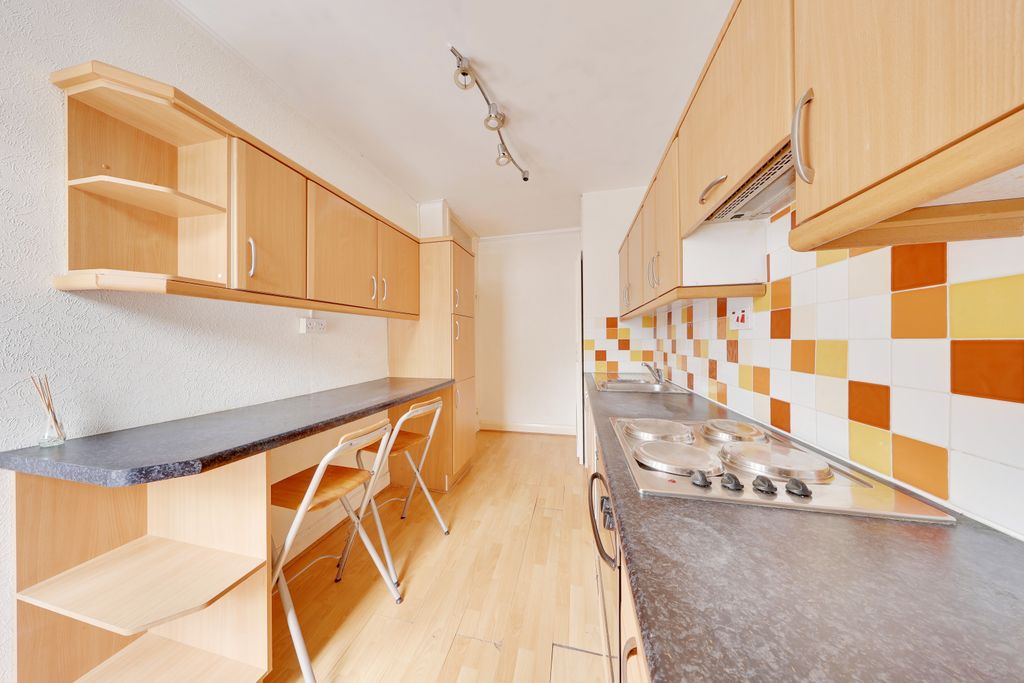 Property photo 3 of 11