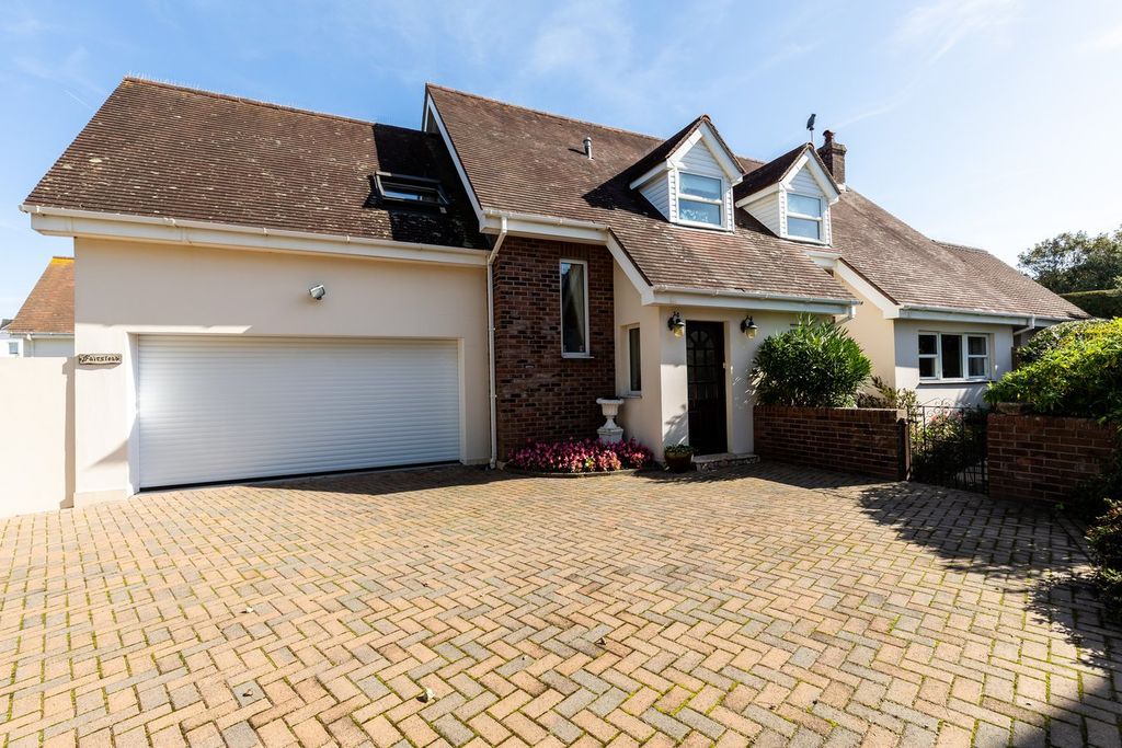 Property photo 1 of 34