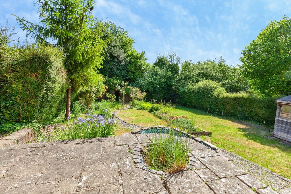 Property photo 2 of 17