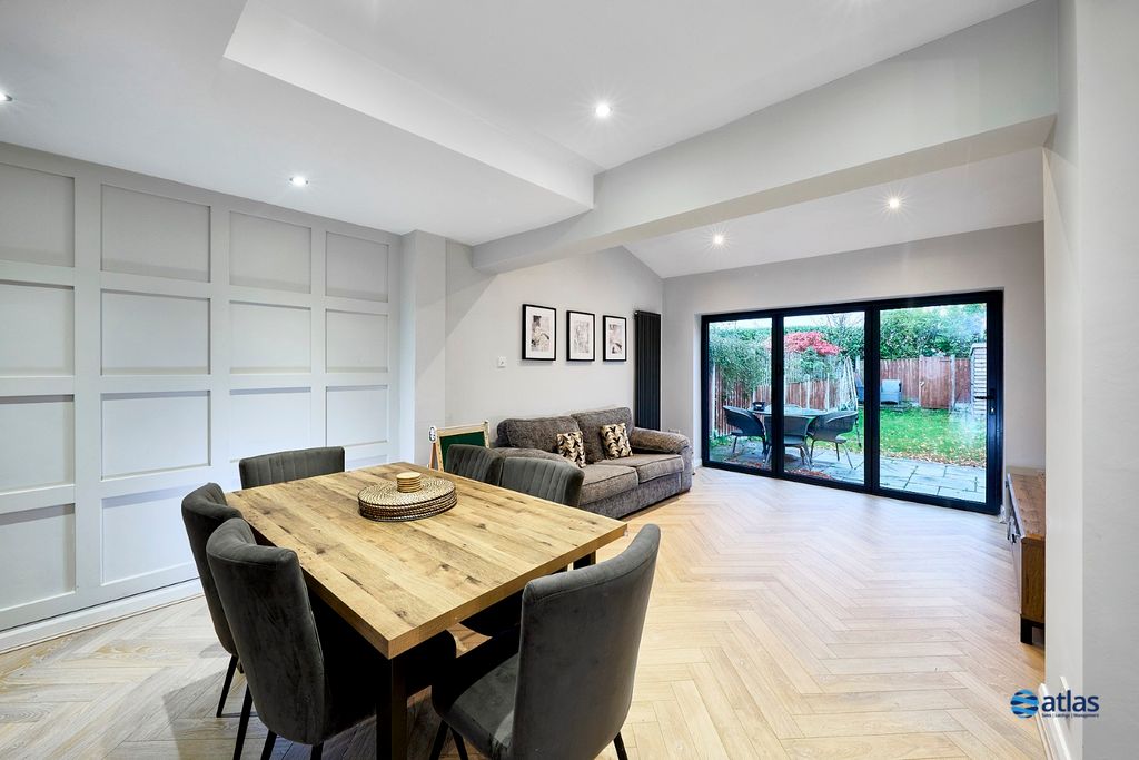 Property photo 2 of 19 Living/Dining Area