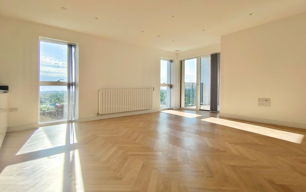 Property photo 2 of 31