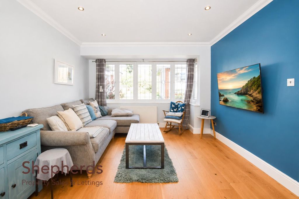 Property photo 3 of 22 39A385d3-Ebd5-4Bb8-A6F7-5A7A1c435B66.Jpeg