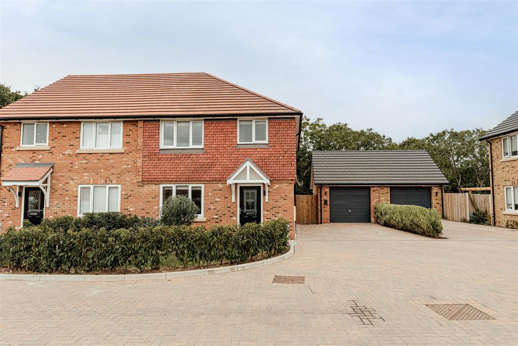 Property photo 1 of 33 L J Imaging-25.Jpg