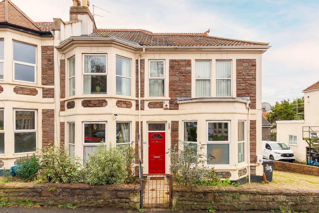 Property photo 2 of 27 G5F0G3Rhd - External C.Jpg