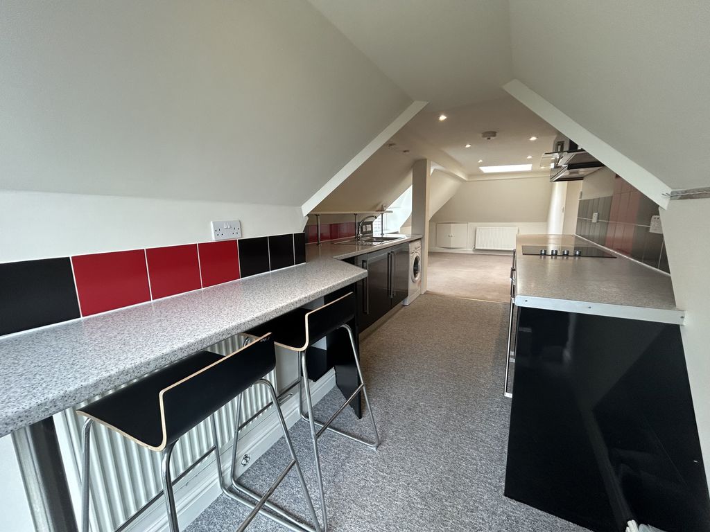 Property photo 3 of 10 Img_1045
