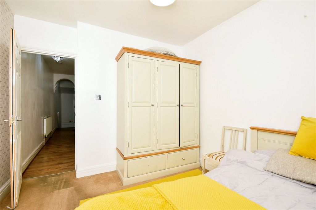 Property photo 1 of 15 Picture No. 05