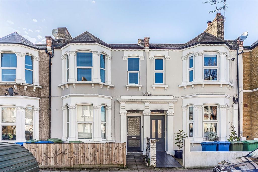 Property photo 1 of 8