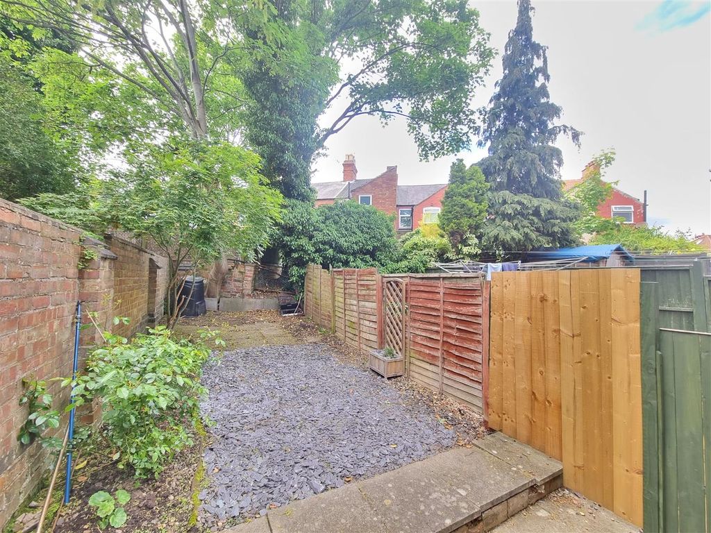 Property photo 3 of 18 Outside