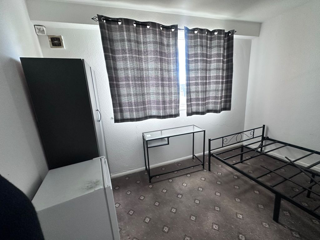 Property photo 1 of 3