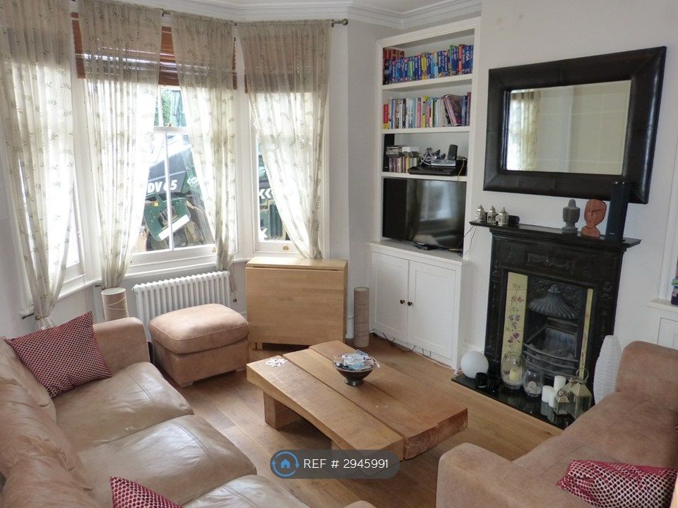 Property photo 2 of 9 Lounge