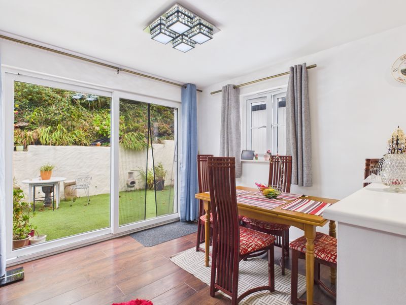 Property photo 3 of 9 Dining Area