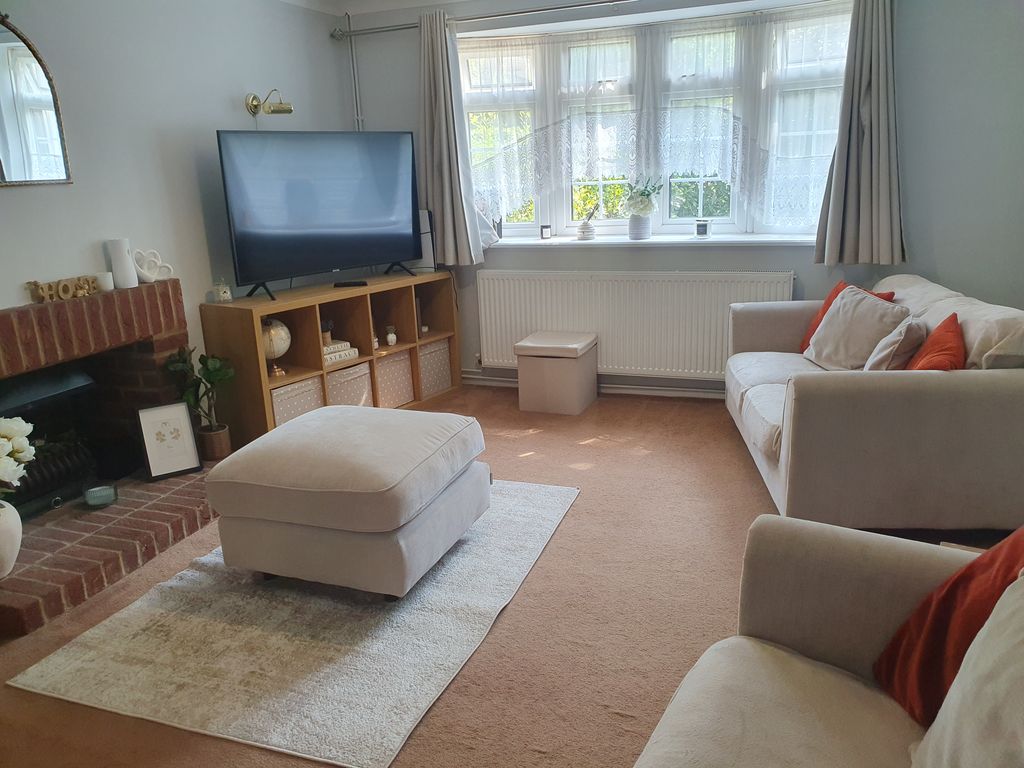 Property photo 3 of 17