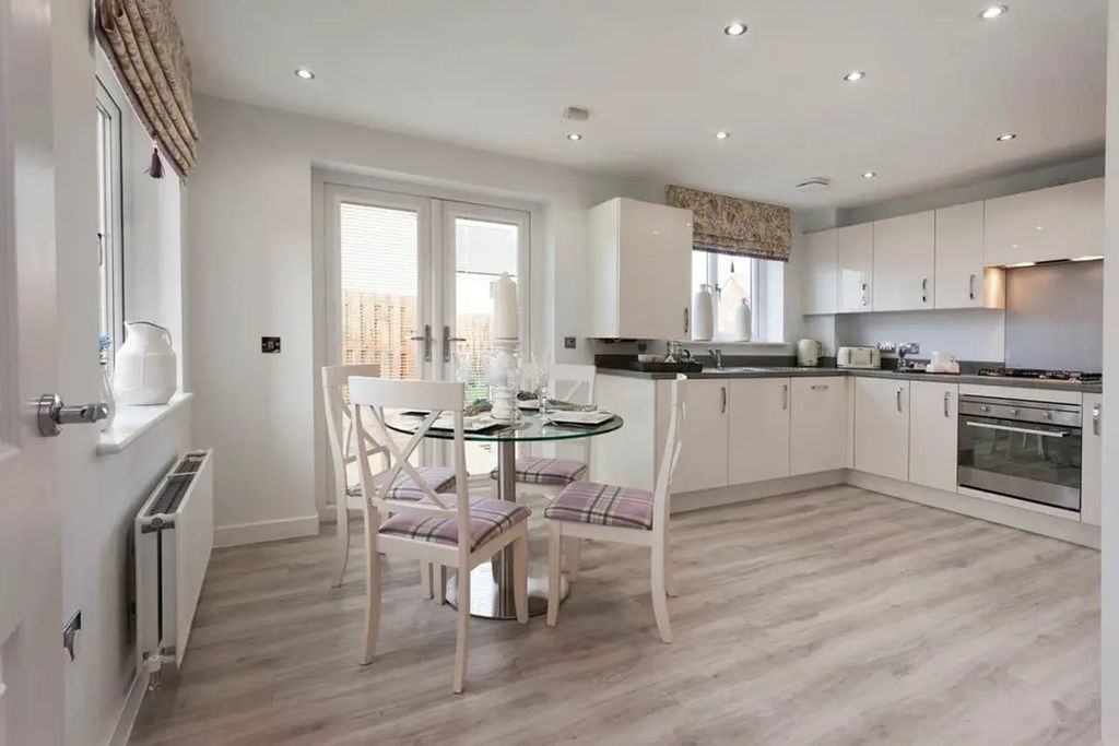 Property photo 2 of 9 Kitchen Dining Room