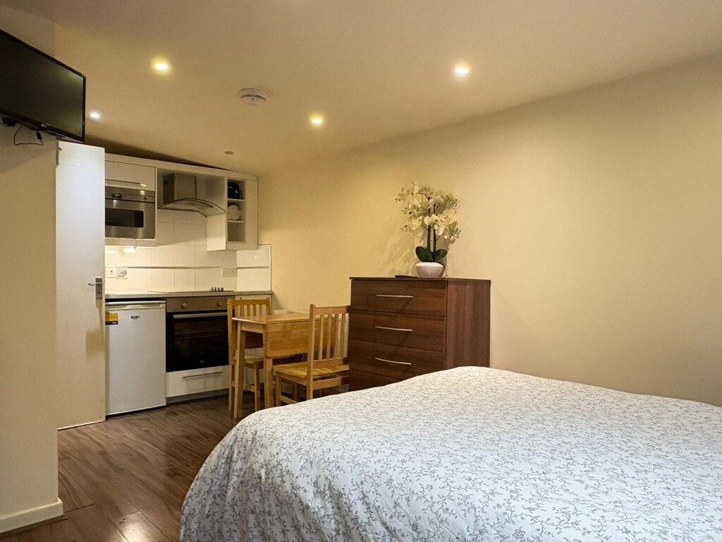 Property photo 3 of 4