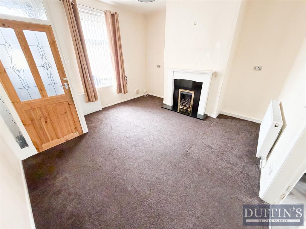 Property photo 3 of 7 Reception Room