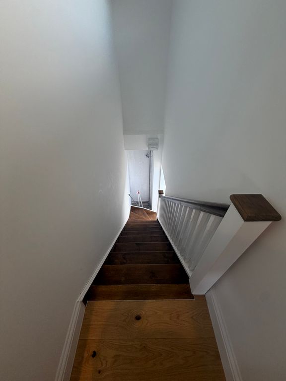 Property photo 2 of 11 Stairs