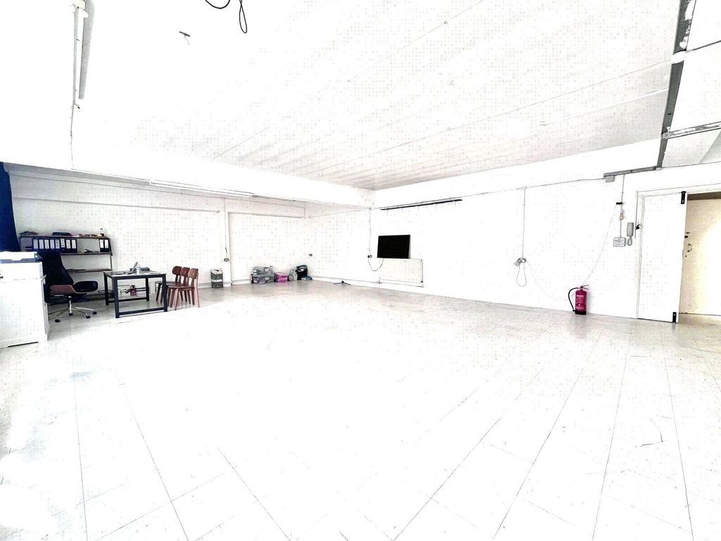 Property photo 2 of 5 Picture No. 05