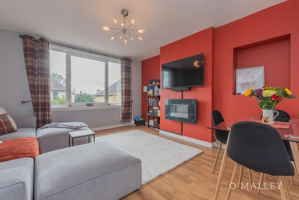 Property photo 2 of 12 Living Room