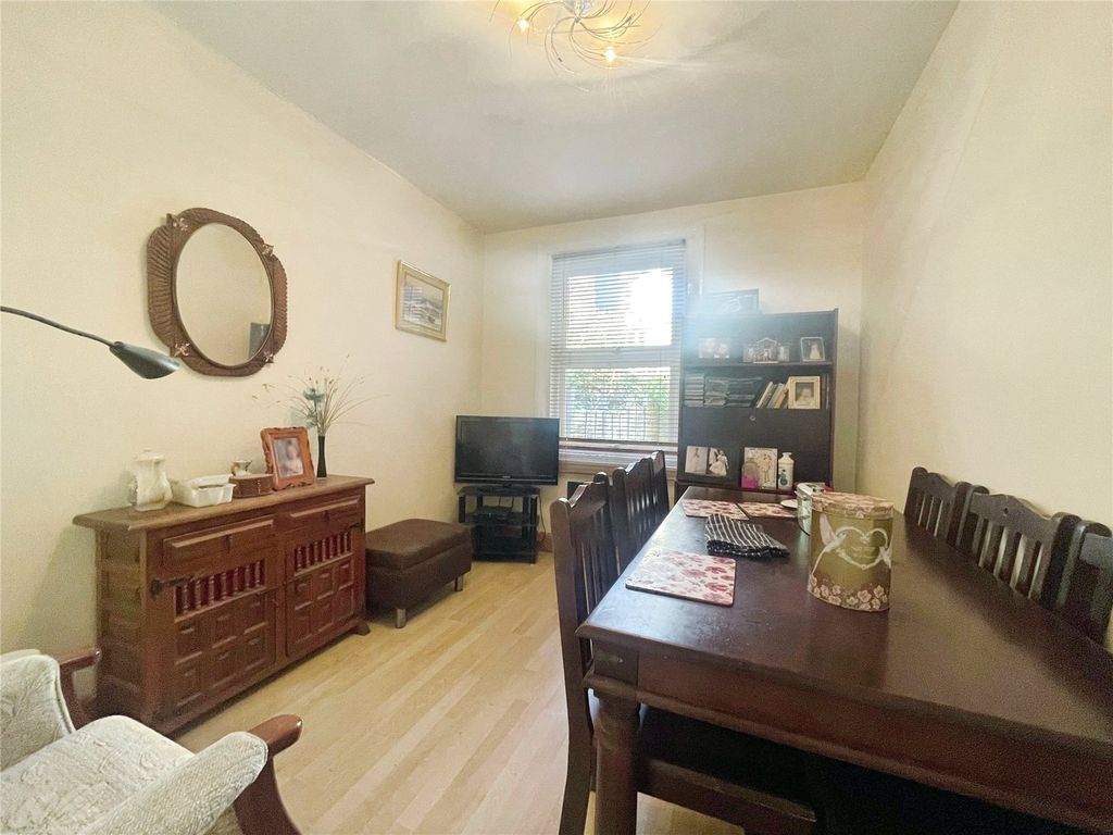 Property photo 3 of 12 Picture No. 13