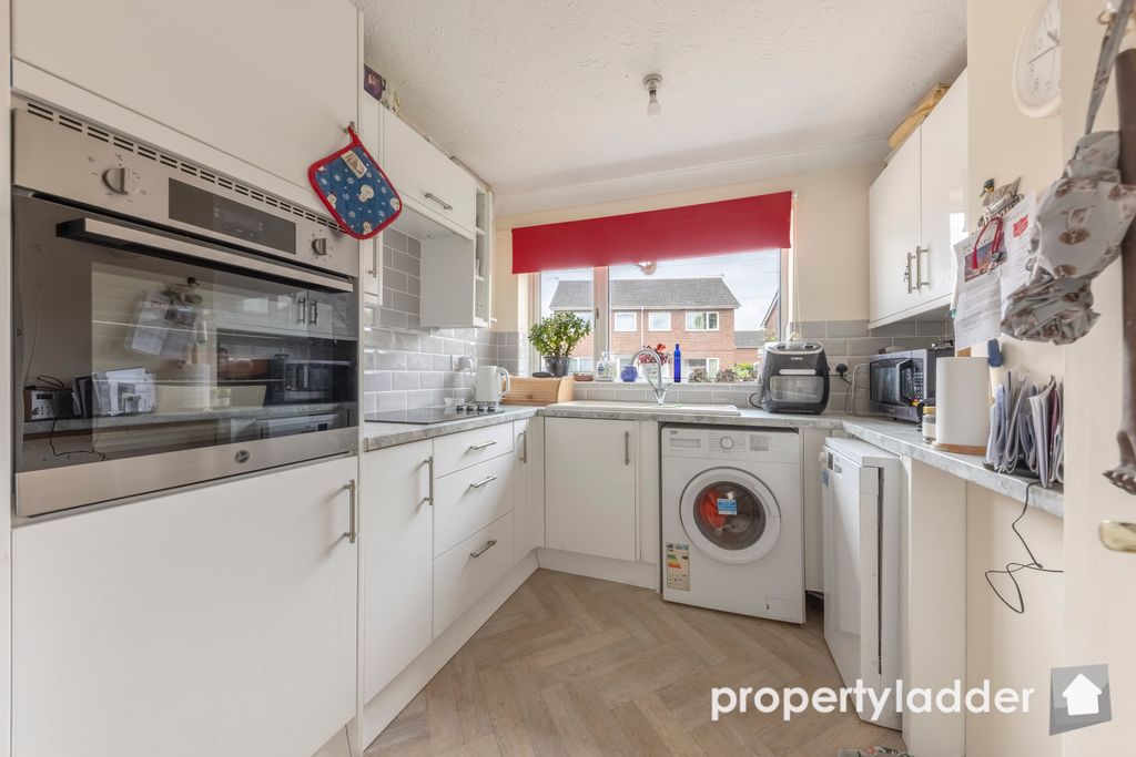 Property photo 2 of 10 Pl