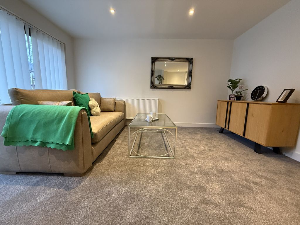 Property photo 2 of 9 Loung (3)