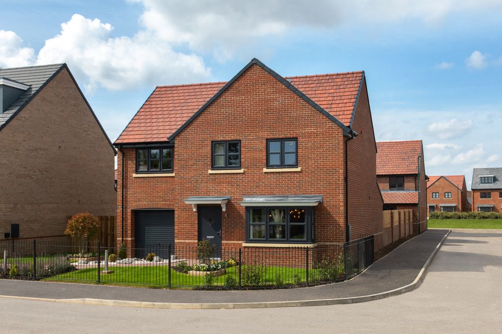 Property photo 1 of 11 004 Vistry_Countryside_Foxrushwalk_External_Web