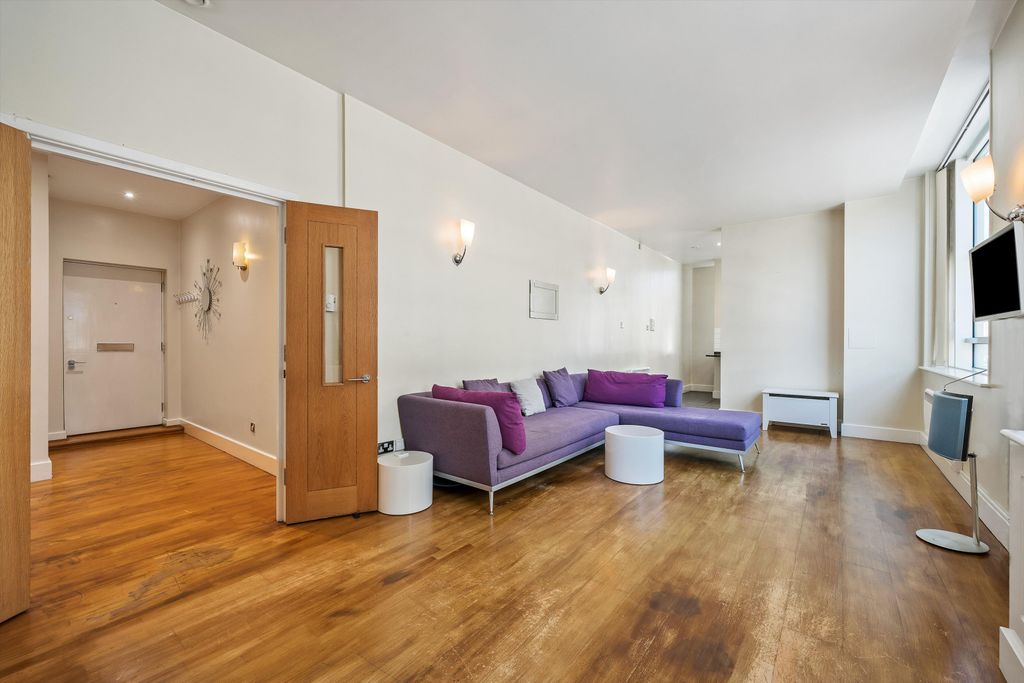 Property photo 1 of 17 Image