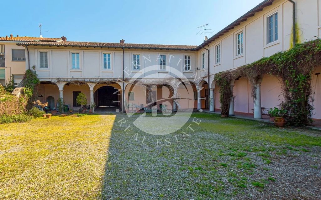 Property photo 3 of 24