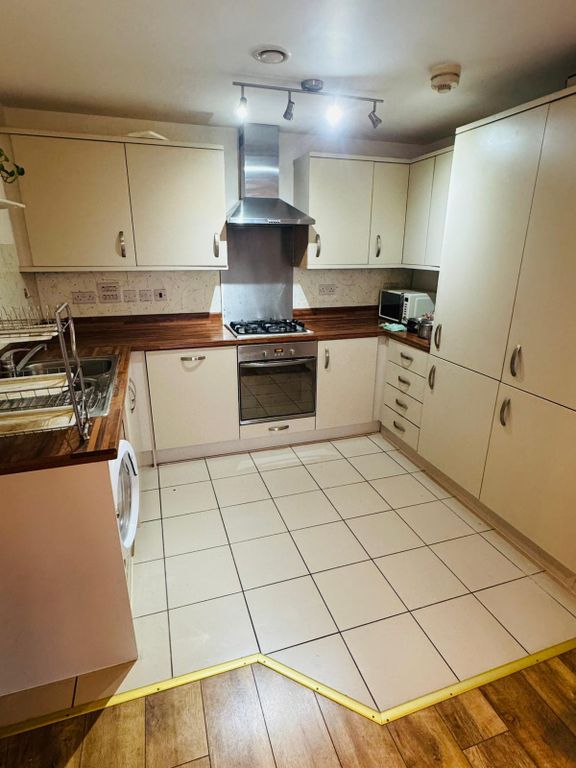 Property photo 2 of 8 Gallery