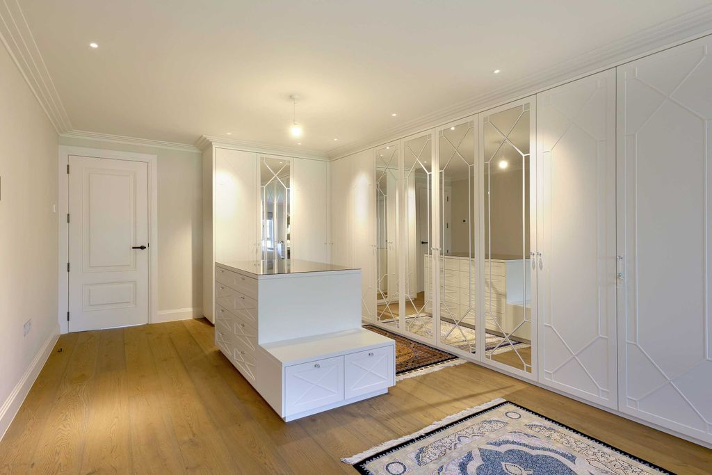 Additional image 11 of 5 bed detached house for saleGregories Road, Beaconsfield HP9