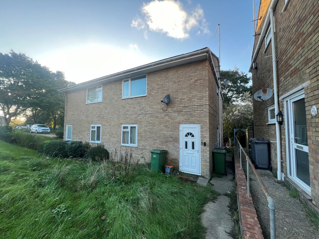 Property photo 1 of 7 Front
