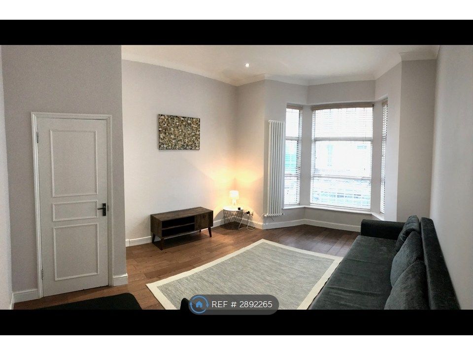 Property photo 1 of 7 Living Room 1