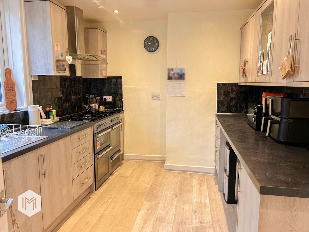 Property photo 2 of 10 Picture No. 17