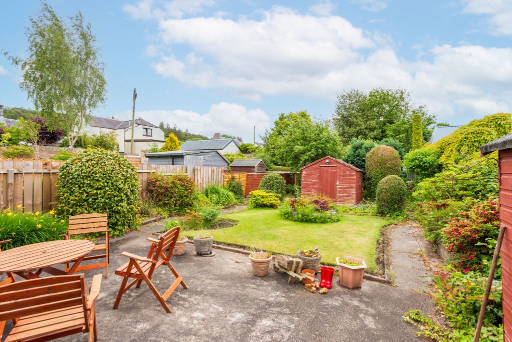 Property photo 3 of 33 Rear Garden